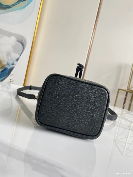 First bag VUITTON NOÉ LOUIS NANO 0724